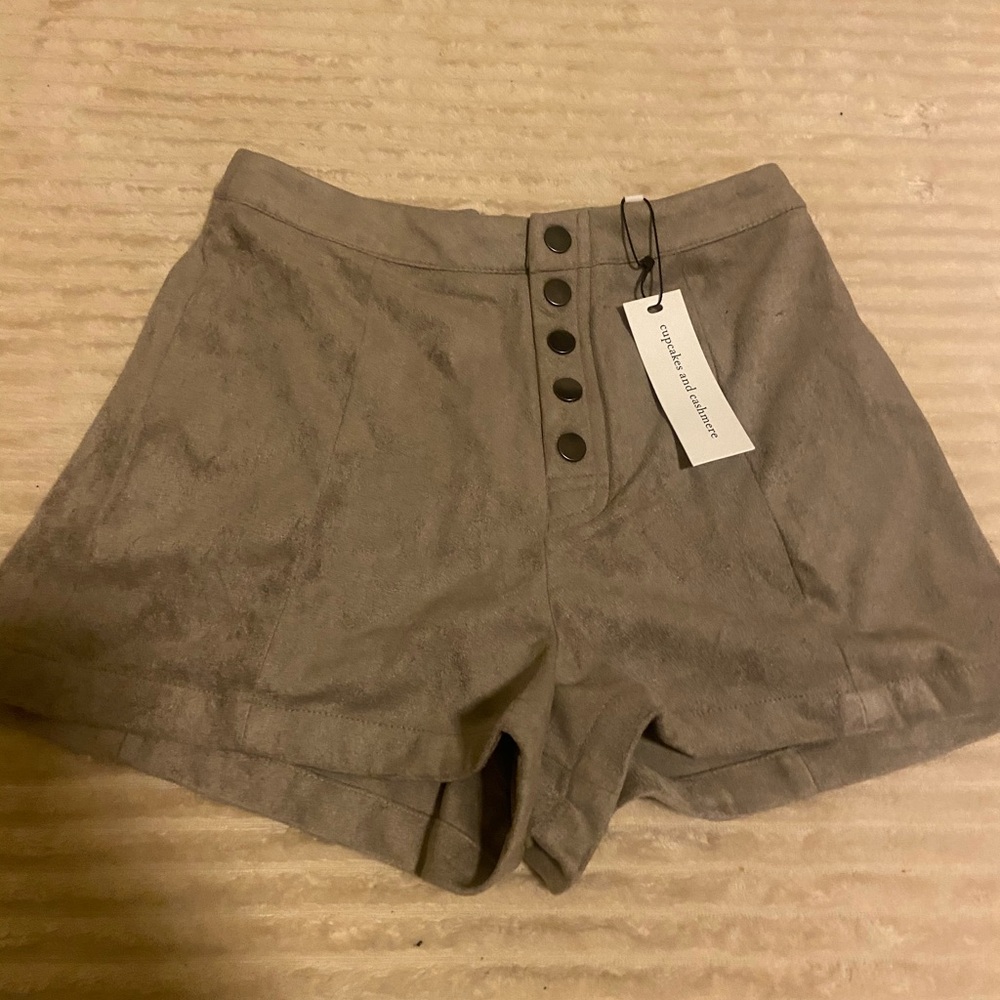 Grey shorts